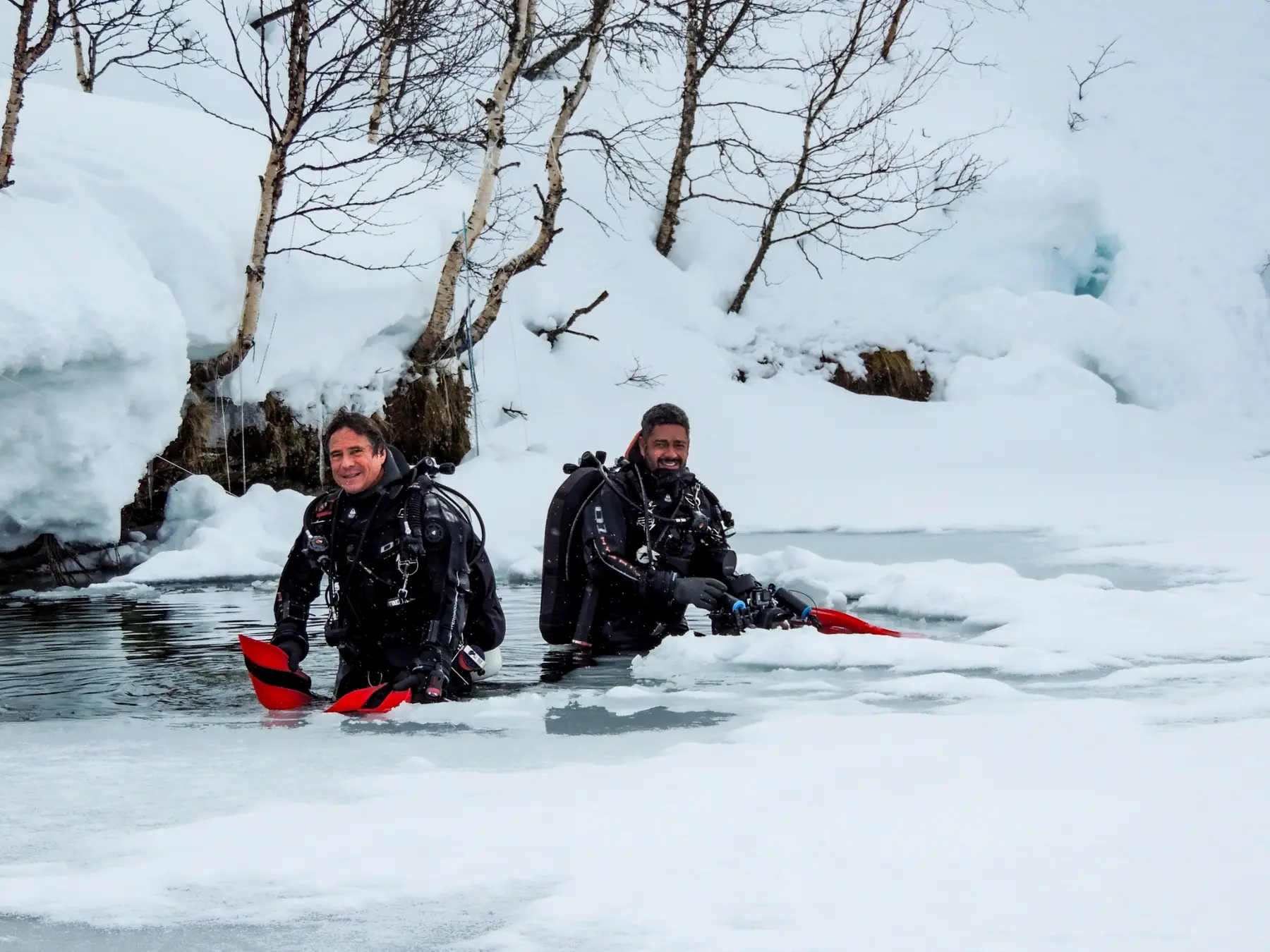 Cold-water diving team